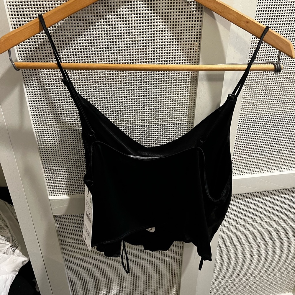 Zara Black crop satin tank. Size large